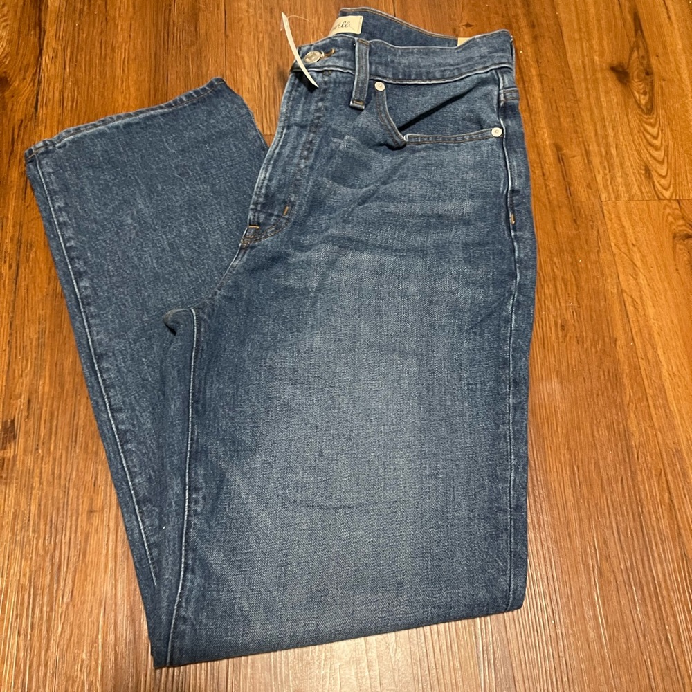 the perfect vintage straight jean in mayfield wash Madewell Sz 28